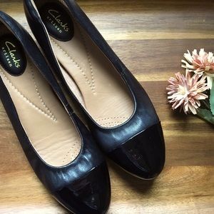 Clarks 9.5 BLACK Artisan leather patent dress flat